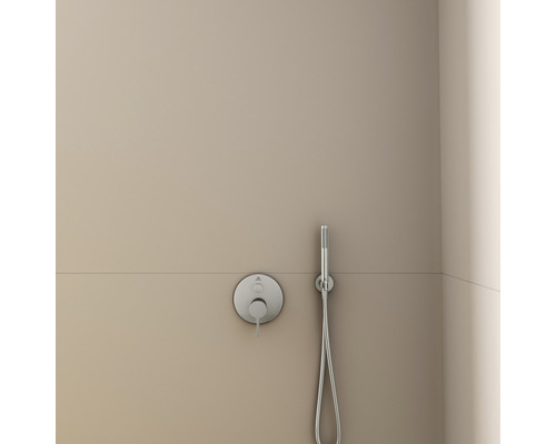 Nástenná sprchová batéria s ručnou sprchou a sprchovou hadicou