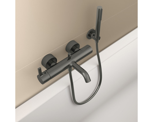 Nástenná vaňová batéria s ručnou sprchou na vani