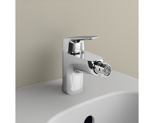 Bidetová batéria z lesklého kovu