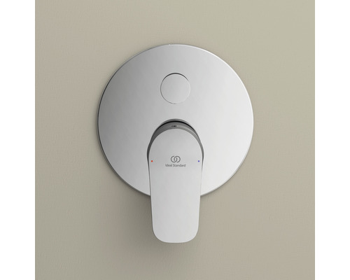 Nástenná sprchová batéria s pákou od spoločnosti Ideal Standard