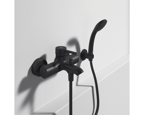 Matná čierna vaňová batéria s ručnou sprchou