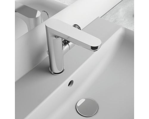 Umývadlo s chrómovou batériou