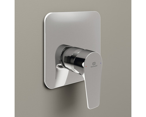 Podomietková sprchová batéria z kovu