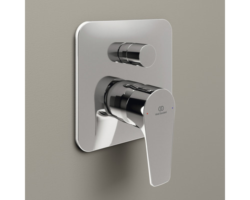 Vstavaná sprchová batéria s pákou a štvorcovou krycou doskou