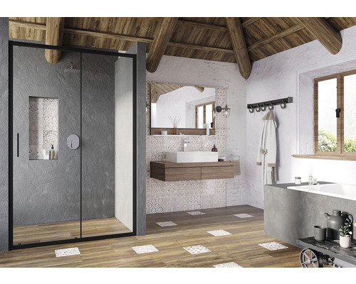 Svetlá kúpeľňa s rohovou sprchou, umývadlom a zrkadlom