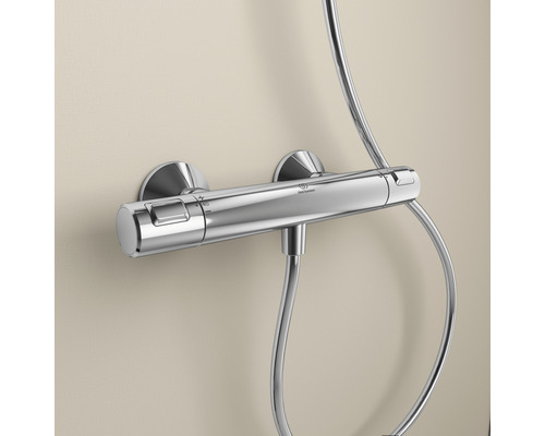 Nástenný sprchový termostat na omietku na montáž na stenu so sprchovou hadicou