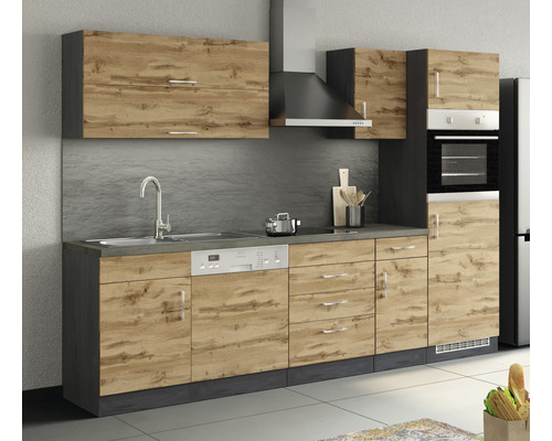 Kompletná kuchyňa s drezom, umývačkou riadu, sporákom a digestorom