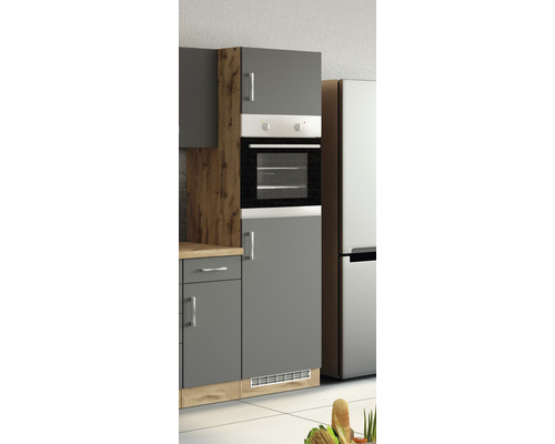 Pohľad na kuchyňu so sivou vstavanou rúrou