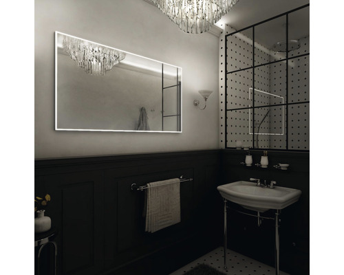 Moderná kúpeľňa s obdĺžnikovým zrkadlom, umývadlom a sprchovacím kútom so sklenenou stenou