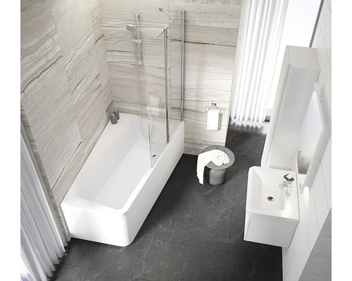 Moderná kúpeľňa s vaňou, sprchovou zástenou a umývadlom