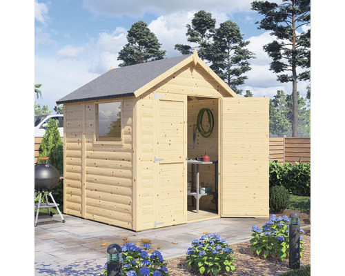 Drevený záhradný domček s otvorenými dvojkrídlovými dverami a oknom