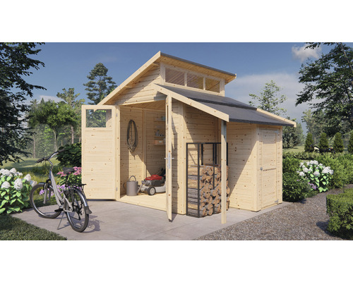 Drevená záhradná búda s otvorenými dverami a bicyklami pred ňou