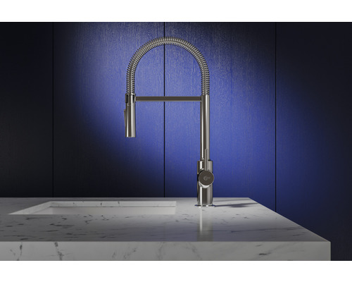 Kuchynská batéria so špirálovou pružinou na pracovnej doske