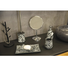 Sada kúpeľňových doplnkov s dávkovačom mydla, miskou na mydlo, zrkadlom, toaletnou kefou, držiakom na zubné kefky a stojanom na šperky