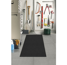 Dielňa s panelom na náradie a rohožkou