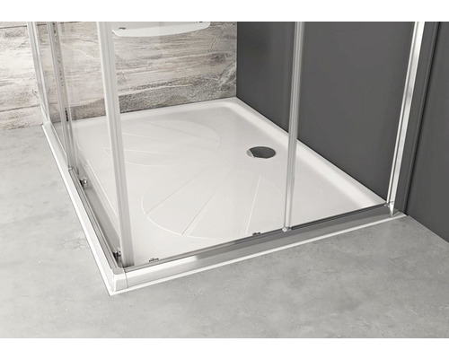 Rohová sprchová kabína s plochou sprchovou vaničkou a odtokom