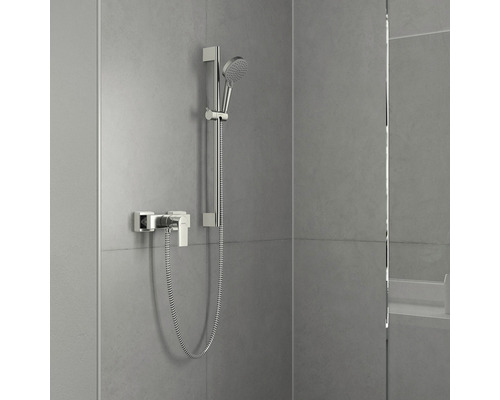 Nástenná sprchová batéria s ručnou sprchou a tyčou v sprche