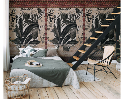 Spálňa s kvetinovou fototapetou, posteľou a rebríkom