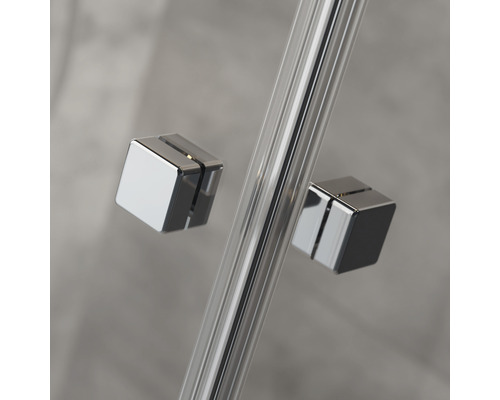 Detail sprchovacieho kúta s madlami