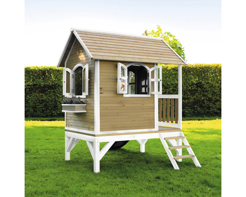 Drevený hrací domček so schodmi a oknami do záhrady