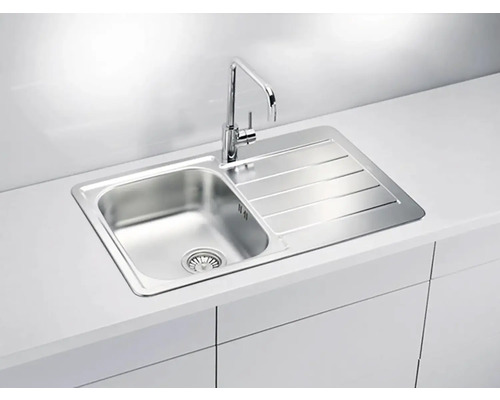 Nerezový drez s odkvapkávacou plochou a vodovodnou batériou