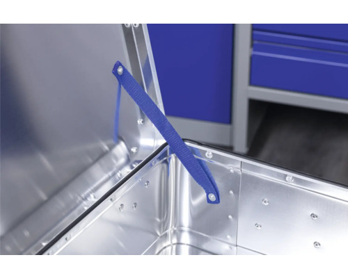 Otvorený hliníkový kufrík na náradie s podperou veka