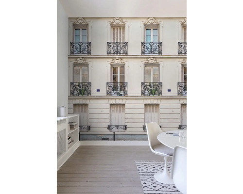 Foto tapeta s motívom fasády v jedálni so stolom