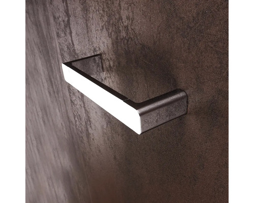 Kovový držiak na uteráky na montáž na stenu