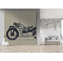 Nástenný obraz s motívom motocykla v modernom obývacom priestore.