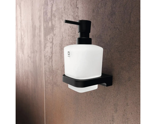 Nástenný dávkovač mydla s držiakom do kúpeľne
