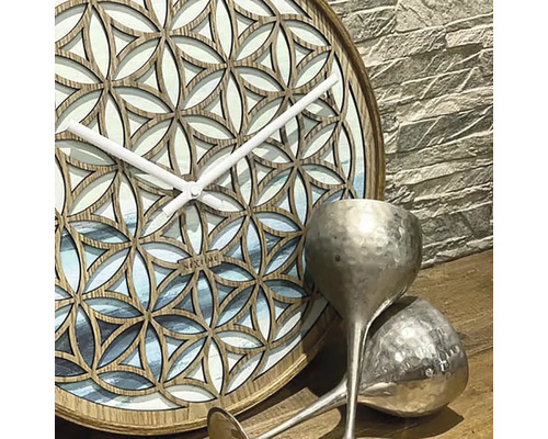 Nástenné hodiny Nextime s kvetinovým vzorom a striebornými dekoráciami