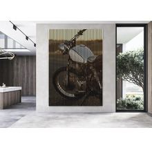Dekoratívne stenové panely s motívom motocykla v modernom priestore