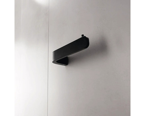 Čierny držiak papierovej rolky na stenu