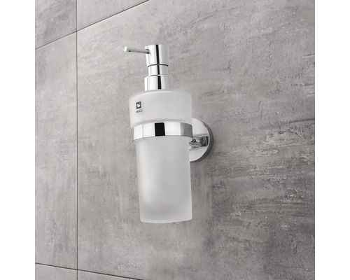 Nástenný dávkovač mydla so sklenenou nádobou