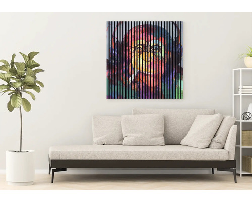 Dekoratívna nástenná maľba s motívom opice v obývacej izbe