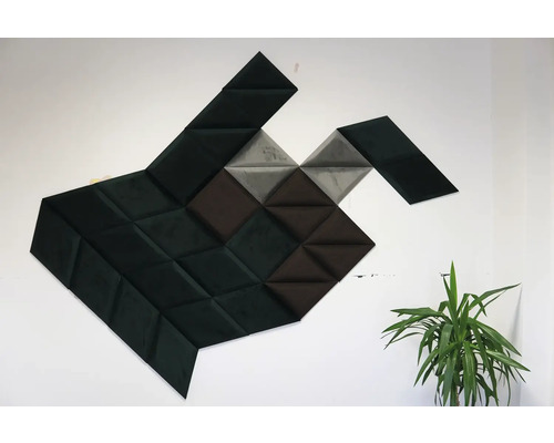 Nástenné panely trojuholníkového tvaru pripevnené k stene