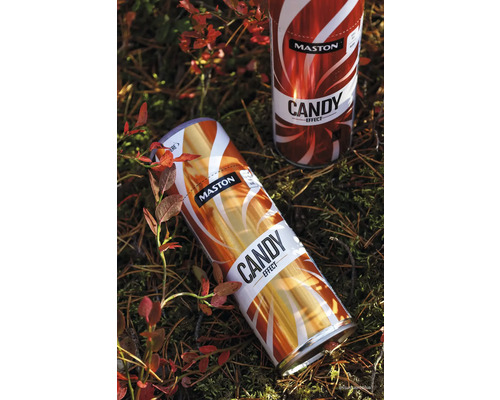 Dve plechovky laku Maston Candy Effect na lesnej pôde