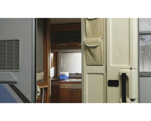 Interiér obytného voza s úložným priestorom