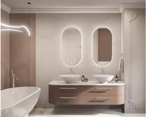 Moderná kúpeľňa s dvojitým umývadlom, osvetlenými zrkadlami a vaňou pre svetlé a organizované prostredie.