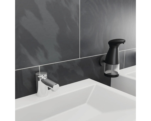 Kúpeľňové umývadlo s batériou a dávkovačom mydla