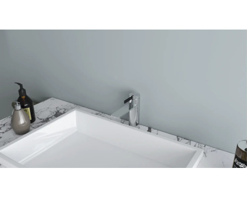 Umývadlo s batériou a dávkovačom mydla na mramorovej doske