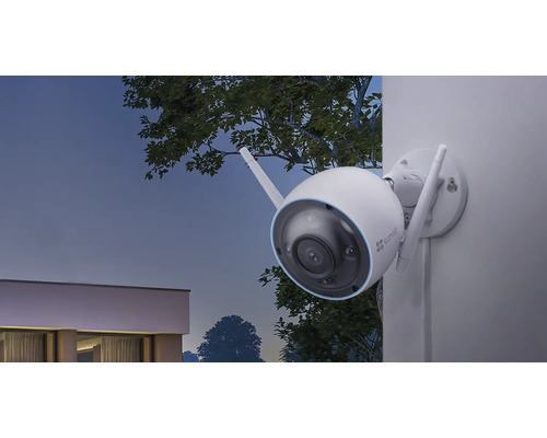 Vonkajšia kamera na sledovanie namontovaná na stene