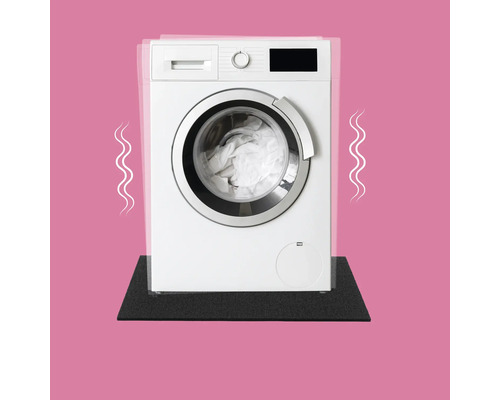 Práčka stojí na antivibračnej podložke.