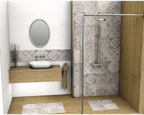 Moderná kúpeľňa s umývadlom, zrkadlom a sprchou s mozaikovými obkladmi