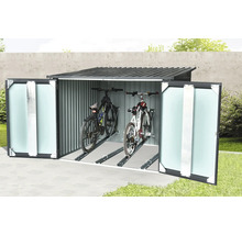 Box na bicykle s dvoma bicyklami v otvorenom stave na uskladnenie v záhrade