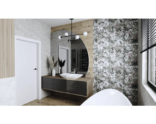 Kúpeľňa s umývadlom, zrkadlom, kvetinovým dekorom a vaňou