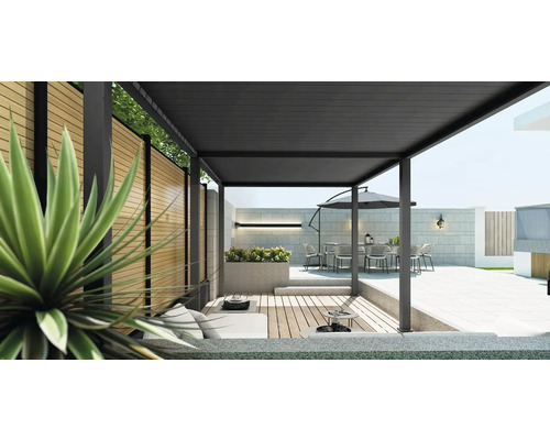 Terasa s pergolou, posedením a dreveným plotom