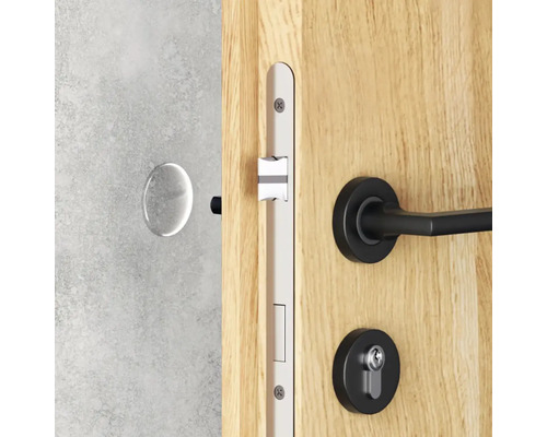 Dvere s priezorníkom, zámkom a kľučkou