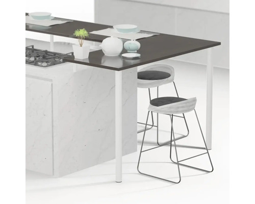 Kuchynský ostrov s varnou doskou, riadom a dvoma barovými stoličkami