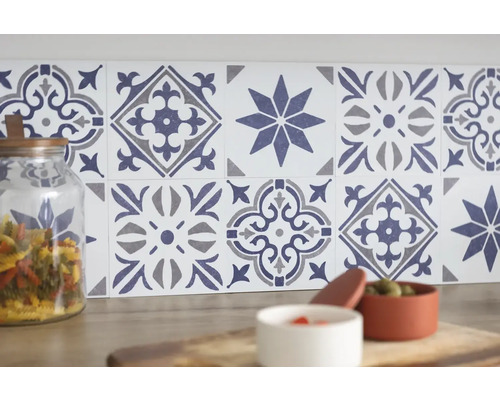Samolepiaci PVC panel modrý Wall Tiles Alia 15,25 x 15,25 cm Dekoratívne nálepky na dlaždice s ornamentálnym vzorom v kuchyni